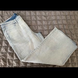 White House Black Market Capri Jeans